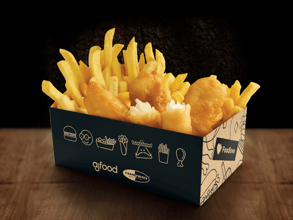 Set with fish, chips and gravy with crispy onions at Megabox